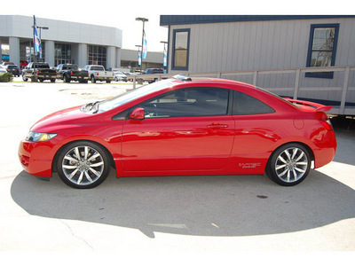 honda civic 2009 red coupe si gasoline 4 cylinders front wheel drive 6 speed manual 77706