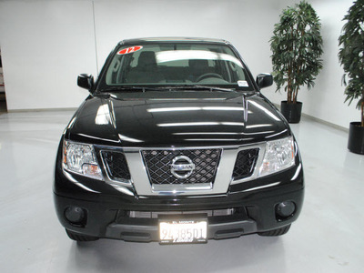 nissan frontier 2012 black sv v6 6 cylinders automatic 91731