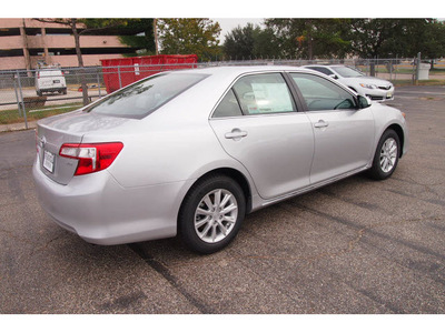 toyota camry 2012 silver sedan le gasoline 4 cylinders front wheel drive automatic 77074