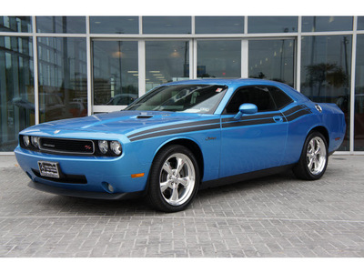 dodge challenger 2010 blue coupe r t classic 8 cylinders automatic 78216