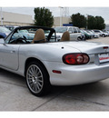 mazda mx 5 miata 2001 silver coupe gasoline 4 cylinders rear wheel drive not specified 77099
