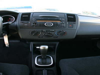 nissan versa 2011 white sedan 4 cylinders automatic 79925