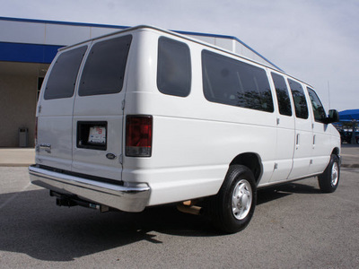 ford e series wagon 2008 white wagon e 350 sd xl gasoline 8 cylinders rear wheel drive automatic with overdrive 76049