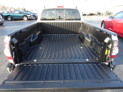 toyota tacoma 2010 white 4 cylinders automatic 60443