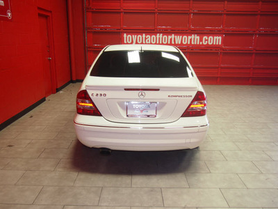 mercedes benz c class 2005 white sedan c230 kompressor gasoline 4 cylinders rear wheel drive automatic 76116