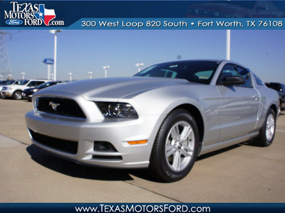 ford mustang 2013 silver coupe v6 gasoline 6 cylinders rear wheel drive automatic 76108