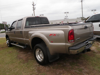 ford f 350 super duty 2006 gold lariat diesel 8 cylinders 4 wheel drive automatic with overdrive 32401