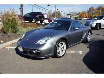 porsche cayman 2007 gray coupe gasoline 6 cylinders rear wheel drive 5 speed manual 08902
