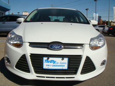 ford focus 2012 white hatchback se 4 cylinders automatic 79936