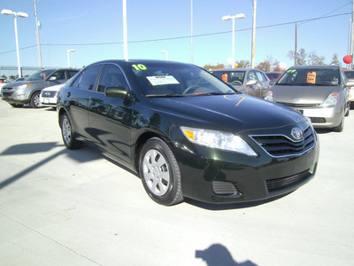 toyota camry 2010 green sedan le 4 cylinders automatic 75503