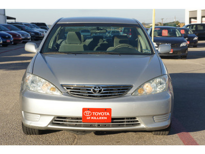 toyota camry 2006 silver sedan le gasoline 4 cylinders front wheel drive automatic 76543