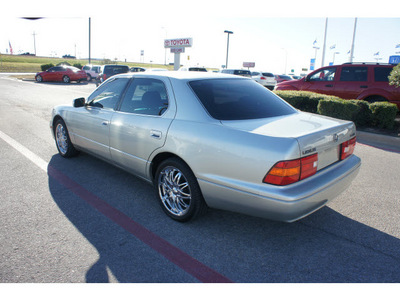 lexus ls 400 2000 silver sedan gasoline v8 dohc rear wheel drive automatic 76543