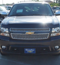 chevrolet suburban 2013 dk  blue suv lt 8 cylinders 6 speed automatic 77090