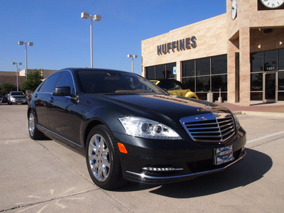 mercedes benz s class 2011 black sedan s550 gasoline 8 cylinders rear wheel drive automatic 75070