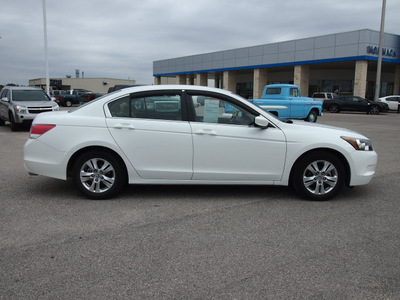 honda accord 2010 white sedan lx p gasoline 4 cylinders front wheel drive automatic 78009