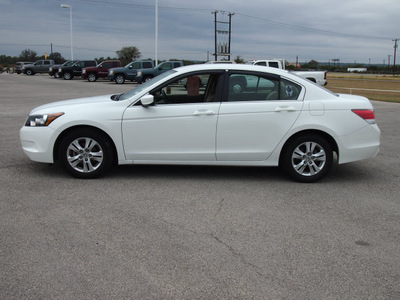 honda accord 2010 white sedan lx p gasoline 4 cylinders front wheel drive automatic 78009