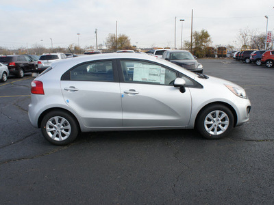 kia rio5 2013 silver hatchback ex gasoline 4 cylinders front wheel drive automatic 19153