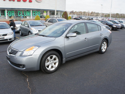 nissan altima 2009 gray sedan gasoline 4 cylinders front wheel drive automatic 19153