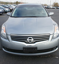 nissan altima 2009 gray sedan gasoline 4 cylinders front wheel drive automatic 19153