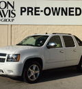 chevrolet avalanche 2008 white suv ltz gasoline 8 cylinders 2 wheel drive automatic 76011