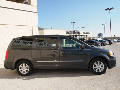 chrysler town and country 2012 dk  gray van touring flex fuel 6 cylinders front wheel drive automatic 76011
