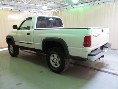 dodge 1500 ram 1996 white pickup truck 4x4 gasoline v8 4 wheel drive automatic with overdrive 44883