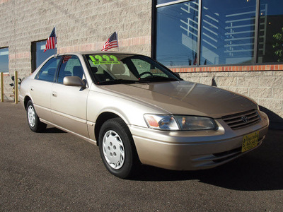 toyota camry 1999 beige sedan le gasoline 4 cylinders front wheel drive automatic 80229