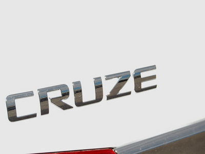 chevrolet cruze 2013 white sedan ls auto gasoline 4 cylinders front wheel drive automatic 75067