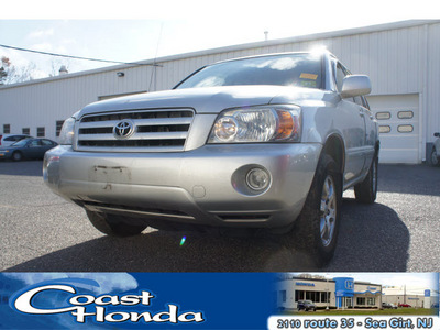 toyota highlander 2005 millennium silver suv w 3rd row gasoline 6 cylinders all whee drive automatic with overdrive 08750