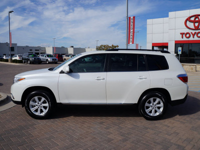 toyota highlander 2012 white suv gasoline 6 cylinders front wheel drive automatic 76087