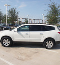 chevrolet traverse 2011 white suv lt w 1lt gasoline 6 cylinders all whee drive automatic 76137