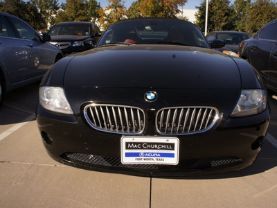 bmw z4 2005 black 3 0i gasoline 6 cylinders rear wheel drive not specified 76137