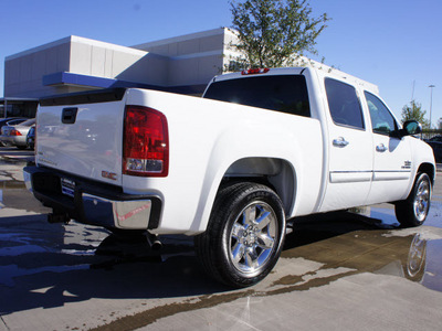 gmc sierra 1500 2012 white sle flex fuel 8 cylinders 2 wheel drive automatic 76137