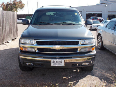 chevrolet tahoe 2002 dk  gray suv lt flex fuel 8 cylinders rear wheel drive automatic with overdrive 77074