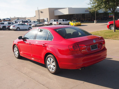 volkswagen jetta 2012 red sedan gasoline 4 cylinders front wheel drive automatic 76049