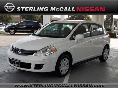 nissan versa 2011 white hatchback 1 8 s gasoline 4 cylinders front wheel drive automatic 77477