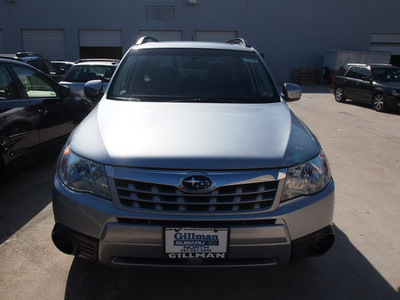 subaru forester 2013 silver wagon 2 5x premium gasoline 4 cylinders all whee drive automatic 77090