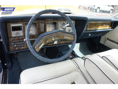 lincoln mark v 1979 whitenavy sedan automatic 76543