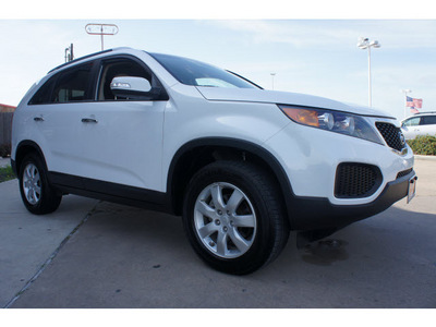 kia sorento 2011 white suv lx gasoline 6 cylinders 2 wheel drive not specified 77034