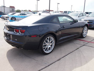 chevrolet camaro 2013 dk  blue coupe lt gasoline 6 cylinders rear wheel drive automatic 78130