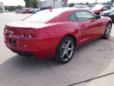 chevrolet camaro 2013 red coupe lt gasoline 6 cylinders rear wheel drive automatic 78130