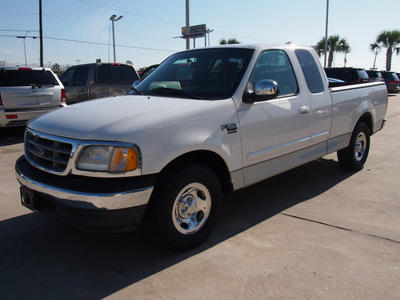 ford f 150 2000 off white styleside gasoline v8 rear wheel drive automatic 77539