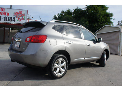 nissan rogue 2011 lt  gray sv gasoline 4 cylinders front wheel drive automatic 78520