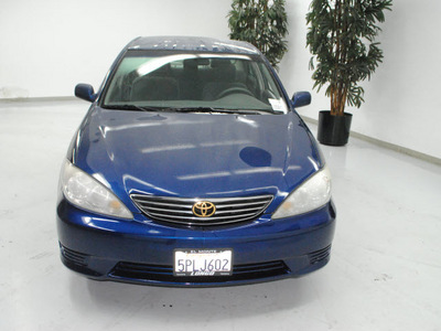 toyota camry 2005 dk  blue sedan le v6 gasoline 6 cylinders front wheel drive automatic 91731