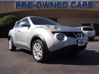 nissan juke 2012 silver sv gasoline 4 cylinders front wheel drive automatic 75075