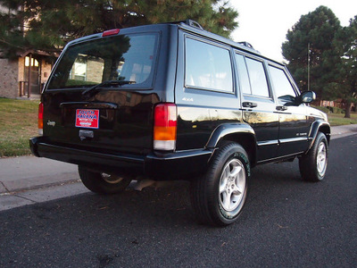 jeep cherokee 2001 black suv limited 120k 4x4 gasoline 6 cylinders 4 wheel drive automatic 80012