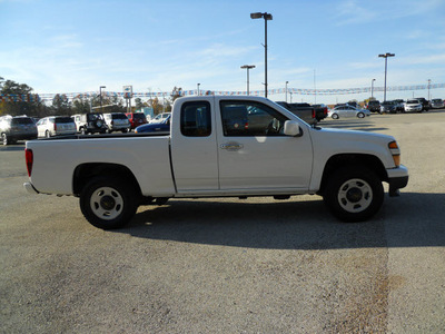 chevrolet colorado 2010 white work truck gasoline 4 cylinders 4 wheel drive automatic 75657