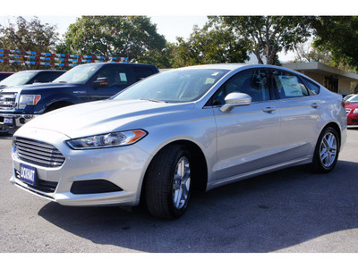 ford fusion 2013 silver sedan se 4 cylinders front wheel drive automatic 78644
