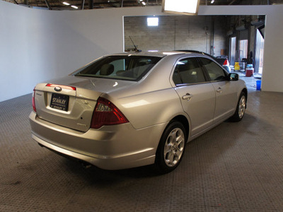 ford fusion 2011 silver sedan se flex fuel 6 cylinders front wheel drive automatic 75219