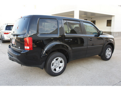 honda pilot 2013 black suv lx gasoline 6 cylinders front wheel drive not specified 77034
